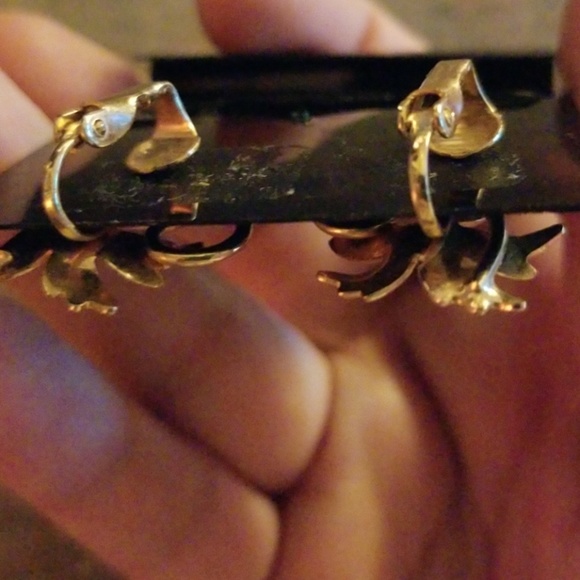 Gold Leaf Autumn Clip Earrings - Picture 6 of 6